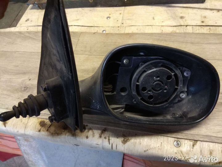 Корпус правого поворотника на Шевроле lanos