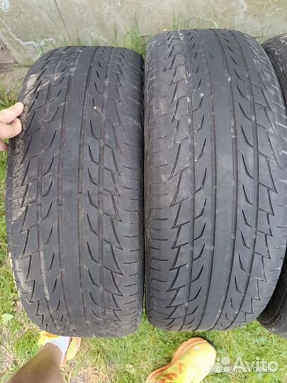 Berlin Summer UHP 225/60 R18