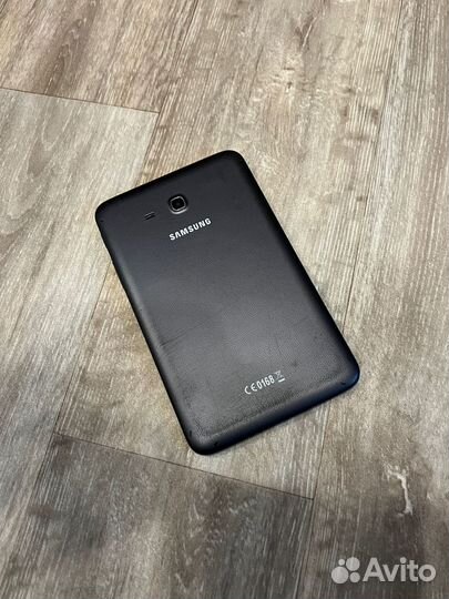 Планшет Samsung Galaxy Tab 3 Lite 7