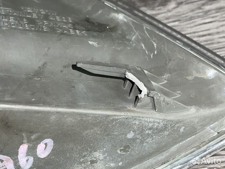 Поворотник левый Toyota Corolla Levin AE110 AE111