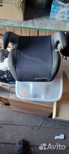 Детское кресло в автомобиль