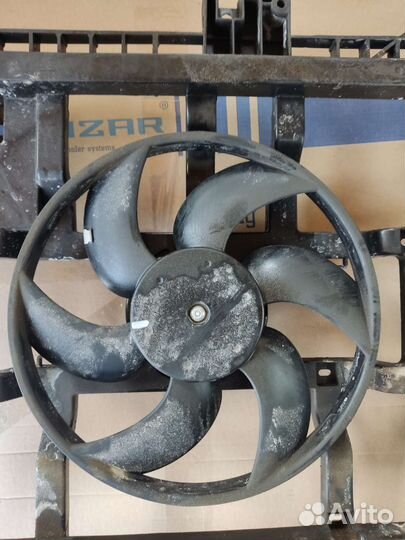 Вентилятор охлаждения радиатора Рено Дастер