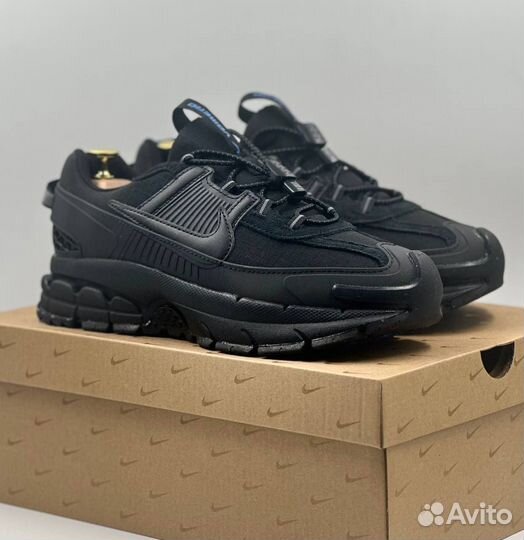 Кроссовки Nike Vomero 5 Roam