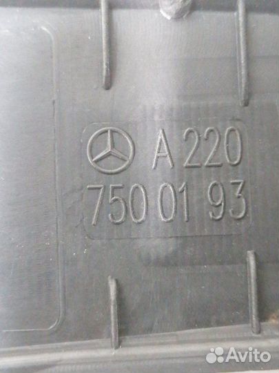 Накладка крышки багажника Mercedes-Benz S 320 Cdi