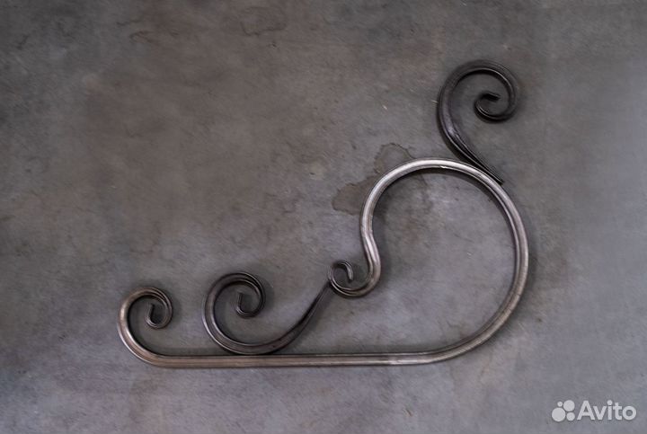 Кованый элемент на ворота 
