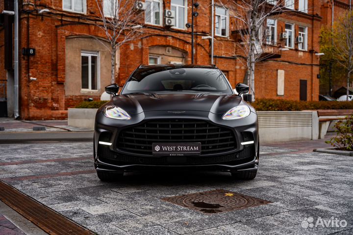 Aston Martin DBX 4.0 AT, 2023, 9 300 км