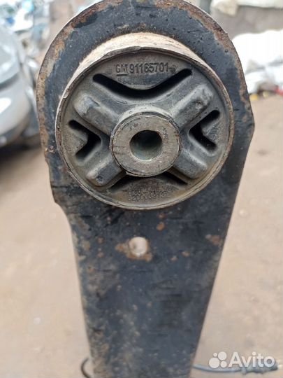 Опель виваро,Рено трафик 2006г задняя балка