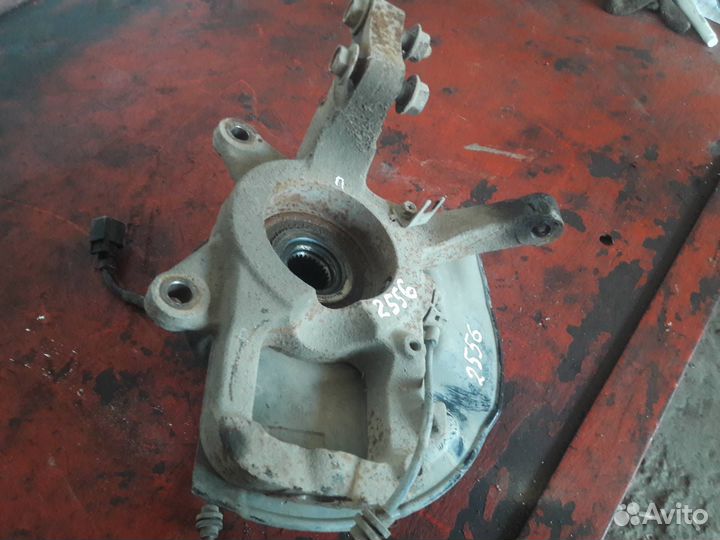 Кулак передний правый SsangYong Actyon 2 2011