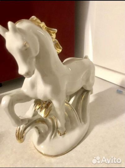 Статуэтка, Фарфоровый конь