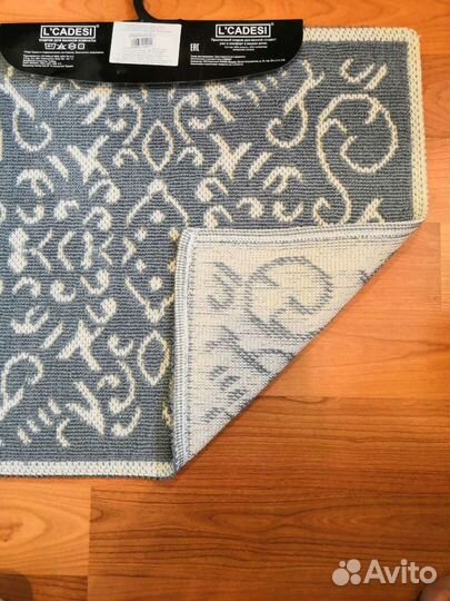 Коврик для ванной комнаты