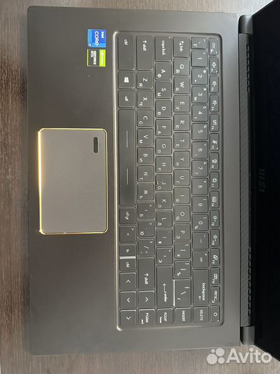 Ноутбук MSI Summit E15
