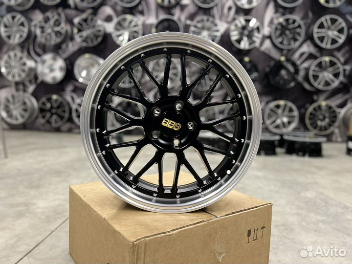 Диски 8x18 5x114.3 ET35