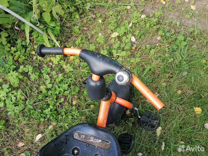 Трехколесный велосипед с ручкой