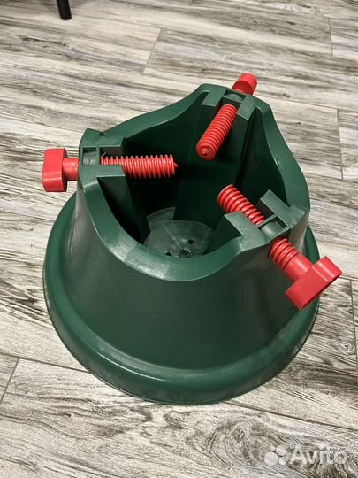 Подставка под елку