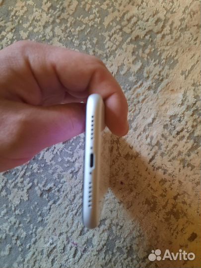 Мобильные телефоны бу iPhone xr