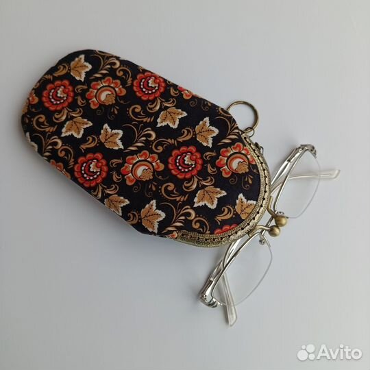 Очечник ручной работы с фермуаром