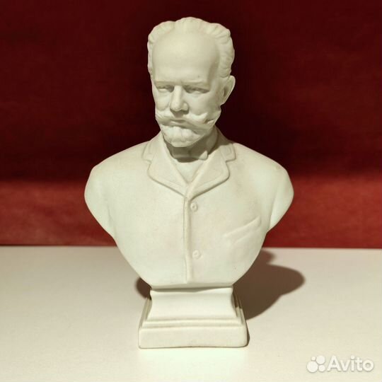 Гипсовый бюст Чайковского