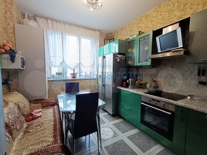 3-к. квартира, 70 м², 6/25 эт.