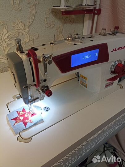 Швейная промышленная машина Aurora +стол