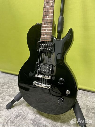 Электрогитара Cort с комбиком Marshall