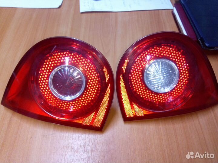 Фонари задние внутренние RHD VW golf V