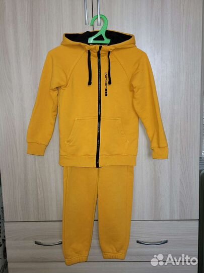 Костюм спортивный