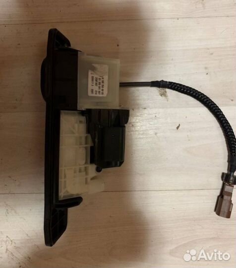 Камера с клапаном на mercedes 166