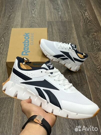 Кроссовки белые чёрные Reebok унисекс
