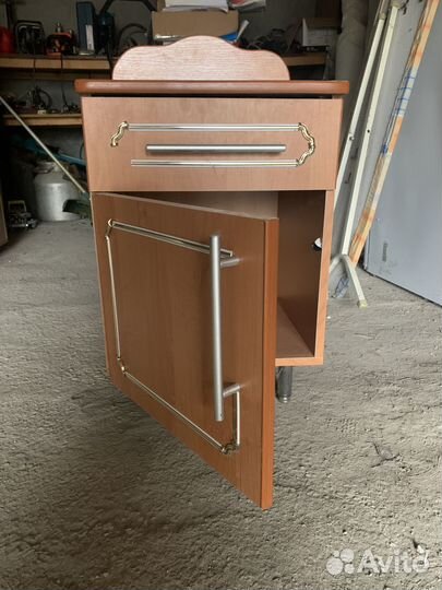 Тумба прикроватная