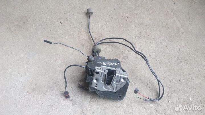 Замок передний левый Mercedes Benz CLS W219