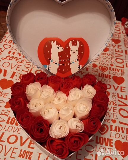 Подарок из мыльных роз