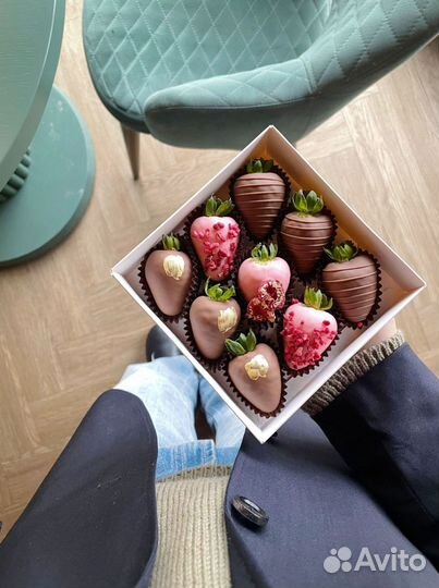 Букеты из клубники в шоколаде к празднику