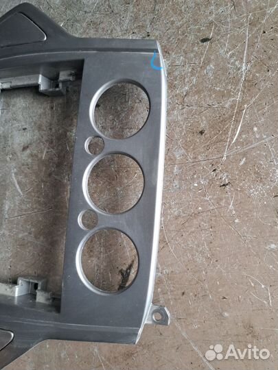 Рамка магнитолы Ford Mondeo