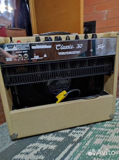 Ламповый комбоусилитель peavey