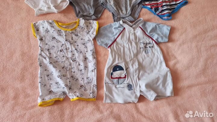 Детские вещи (боди, песочники) с 0 до 3 месяцев