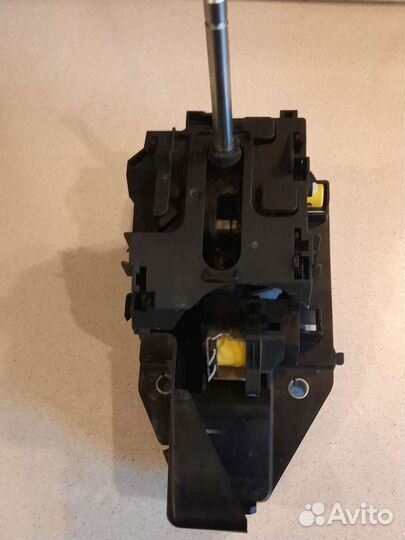 Кулиса (селектор) АКПП на Volvo S60 2,4L 2001г