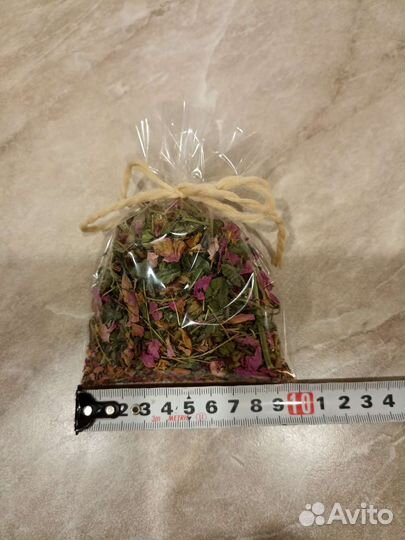 Травяной сбор: мята, клубника, роза, чабрец