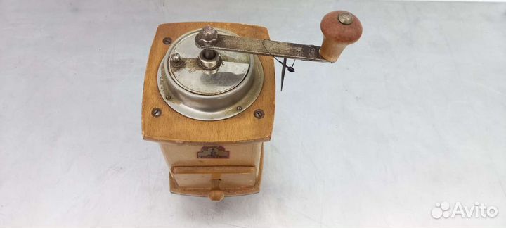 Кофемолка механическая, из Европы