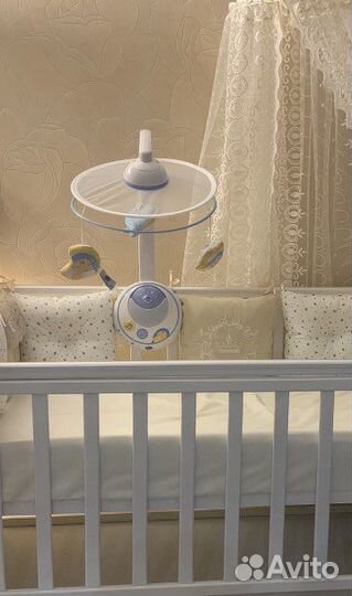 Мобиль на кроватку chicco