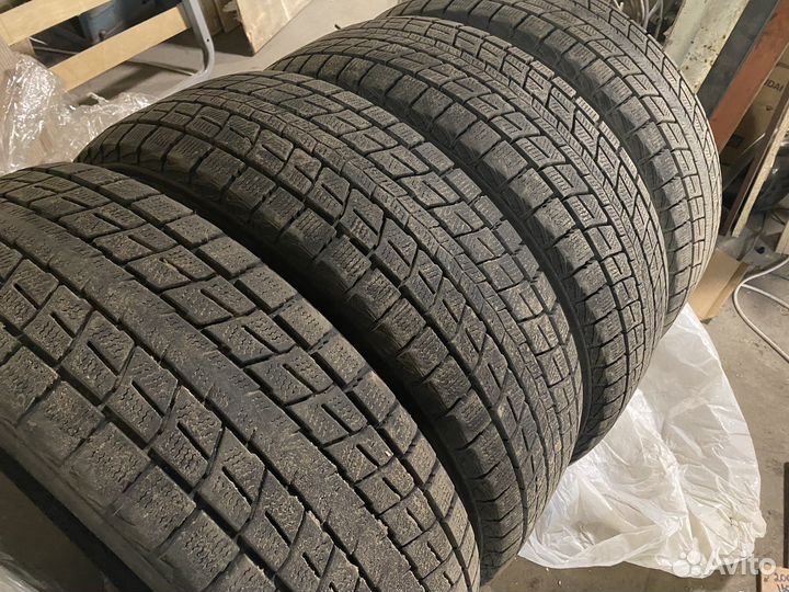 Dunlop Winter Maxx SJ8 225/60 R18 100R