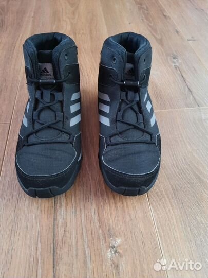 Кроссовки демисезонные adidas