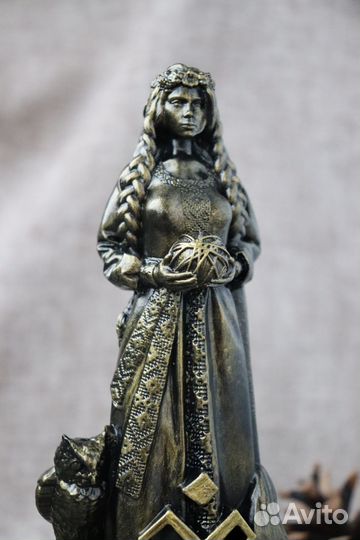 Ягиня. Статуэтка 20см. Новинка