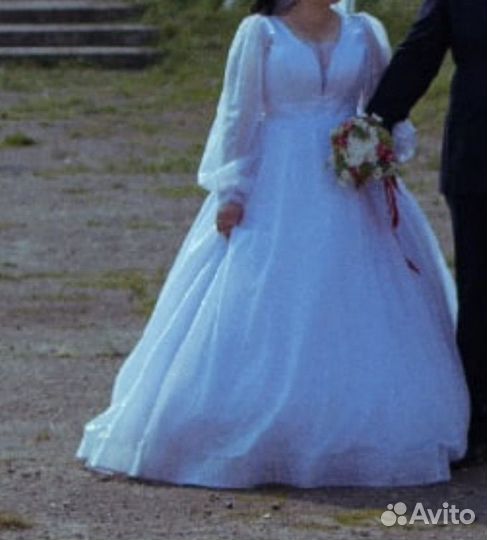 Свадебное платье