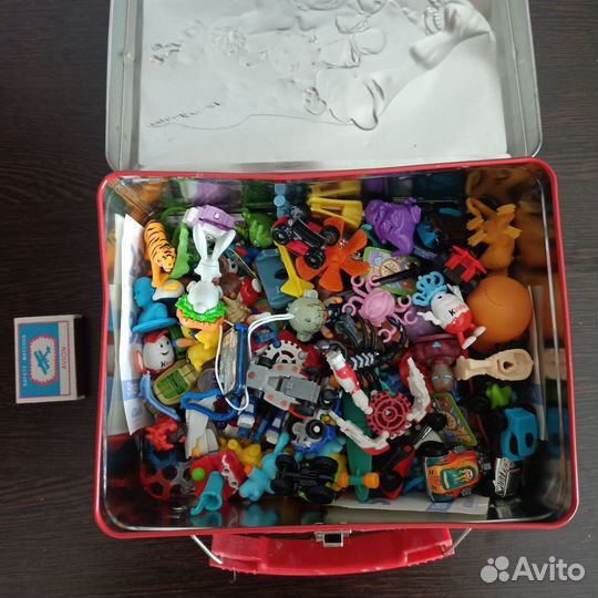 Игрушки из киндера
