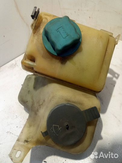 Бачок расширительный Volvo 460 1993 NET