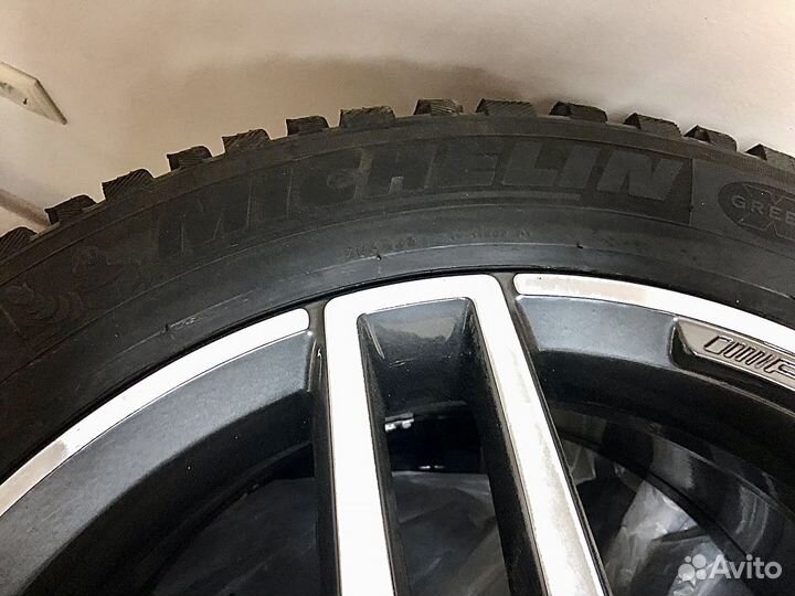 Продаю шины с дисками в новом состоянии