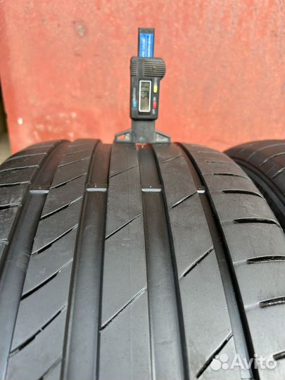 Kumho Ecsta PS71 235/50 R18 и 255/45 R18 103Y