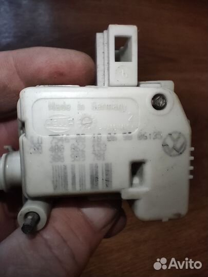 Активатор замка багажника Audi A6С5