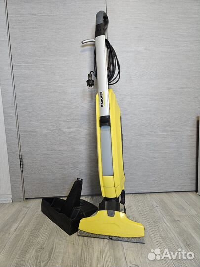 Вертикальный пылесос Karcher FC5