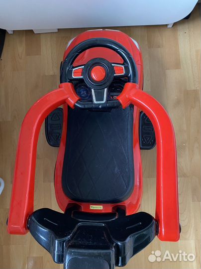 Детская машинка толокар каталка